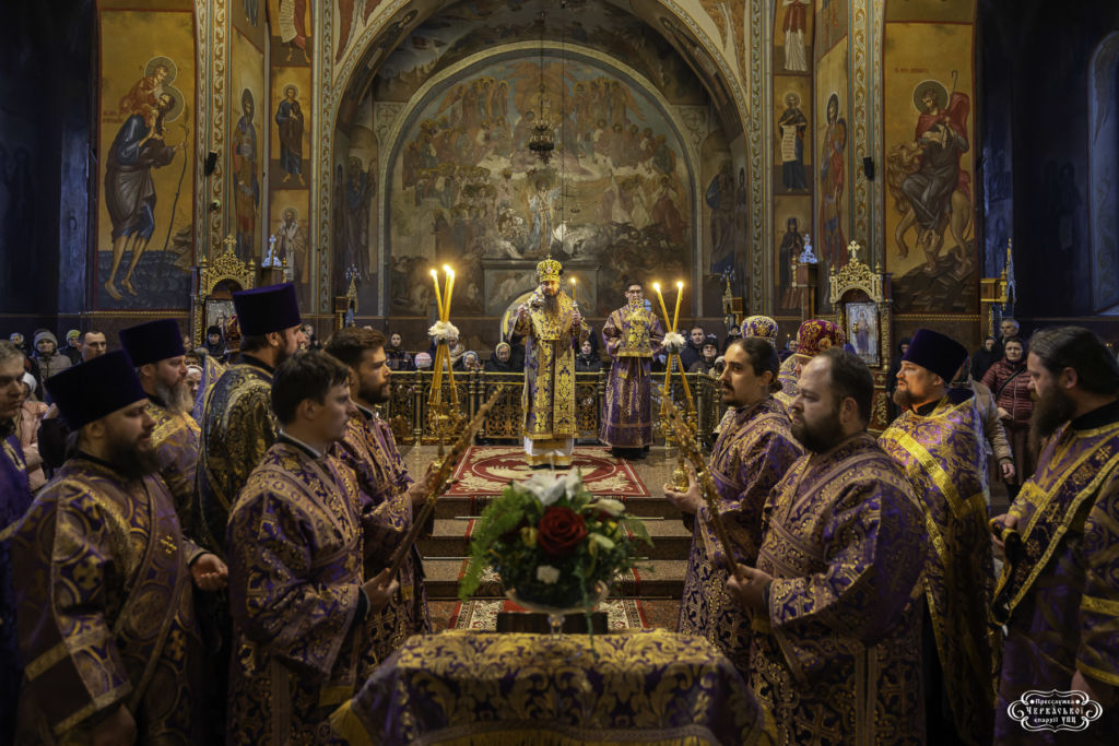 Вечірнє богослужіння напередодні свята на честь сорока мучеників Севастійських у кафедральному соборі м. Черкаси