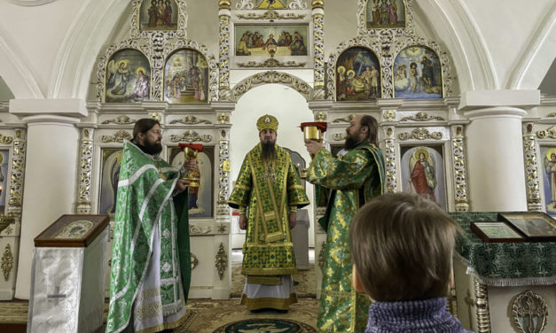 Єпископ Антоній звершив Літургію в Лебединському монастирі в День народження його ігуменії