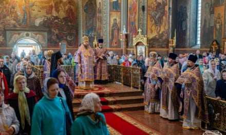 Митрополит Феодосий совершил Литургию в Неделю 4-ю Великого поста в кафедральном соборе г.Черкассы