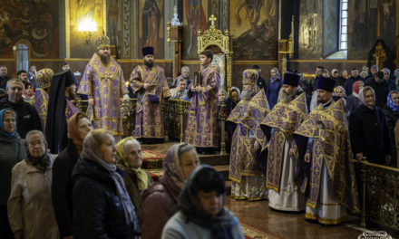 Митрополит Феодосий совершил Литургию в Неделю 5-ю Великого поста в  Архангело-Михайловском кафедральном соборе г.Черкассы (+ВИДЕО)