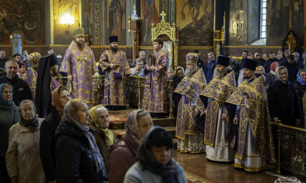 Митрополит Феодосій звершив Літургію в Неділю 5-ту Великого посту в Архангело-Михайлівському кафедральному соборі м.Черкаси