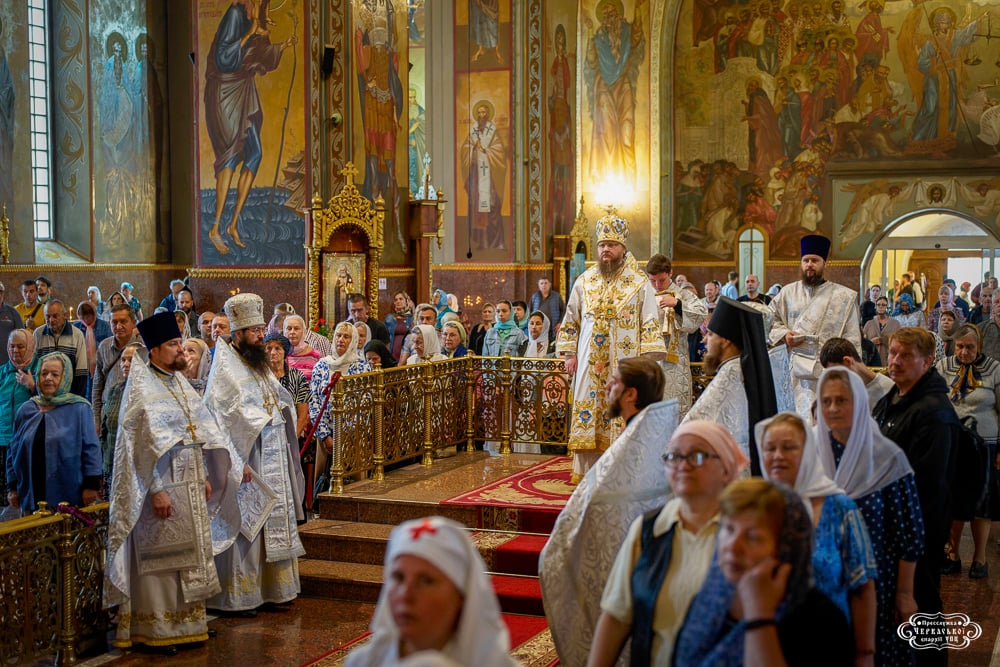 Митрополит Феодосий совершил Литургию в Неделю 7-ю по Пасхе в кафедральном соборе г.Черкассы