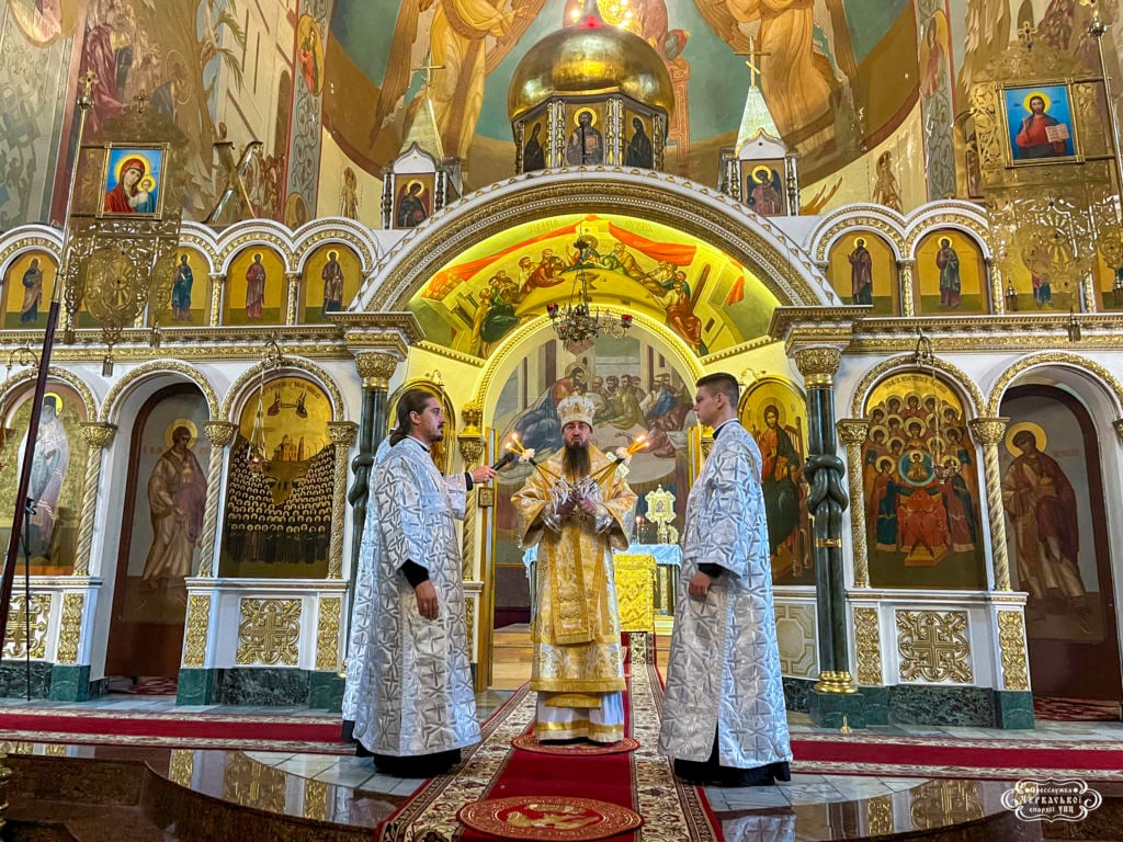 Божественная литургия в Неделю 7-ю по Пасхе в Архангело-Михайловском кафедральном соборе г.Черкассы