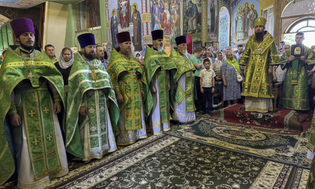 Єпископ Антоній звершив Літургію в престольне свято Свято-Троїцького Мотронинського монастиря