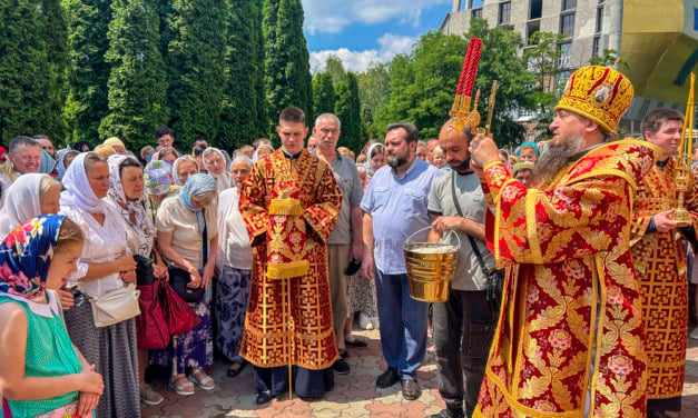 Божественна літургія в Неділю 6-ту після Пасхи в Архангело-Михайлівському кафедральному соборі м.Черкаси