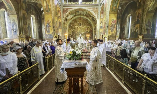 Божественная литургия в праздник Вознесения Господня в Архангело-Михайловском кафедральном соборе г.Черкассы