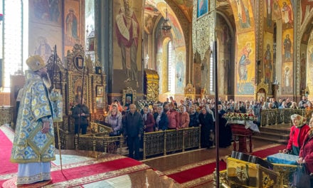 Божественна літургія у свято Покрови Пресвятої Богородиці в кафедральному соборі м.Черкаси