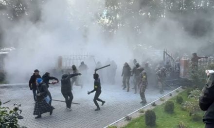 ПОЛІЦІЯ ПЕРЕСЛІДУЄ ПОСТРАЖДАЛИХ ЗАХИСНИКІВ СОБОРУ У ЧЕРКАСАХ