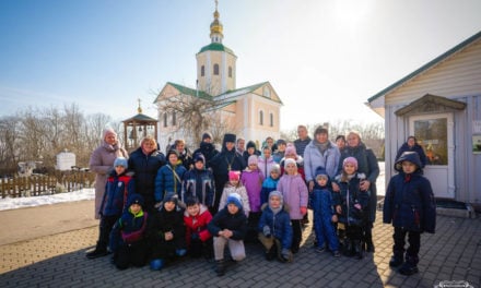 Черкасские школьники встретили Масленицу в Мотронинском монастыре