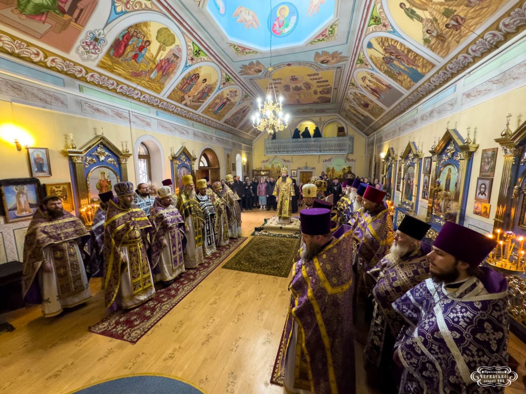 Єпископ Антоній звершив богослужіння престольного свята Свято-Троїцького Мотронинського монастиря